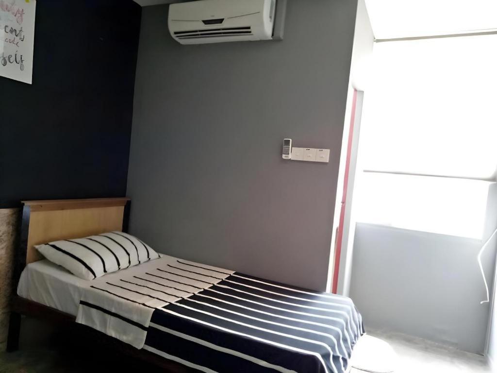 קוצ'ינג Koptel Budget Hotel מראה חיצוני תמונה